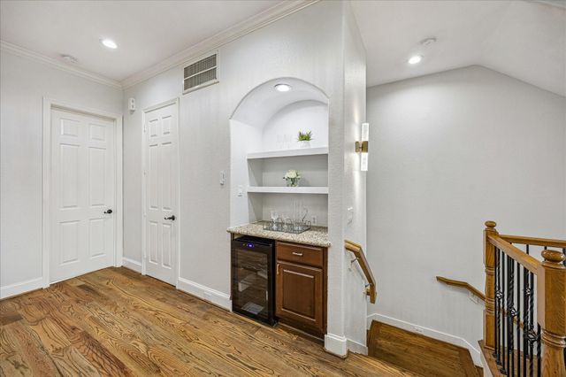 608 Westcott Street, Houston, TX 77007