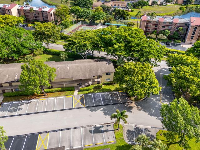 7360 NW 1st Street 208, Margate, FL 33063