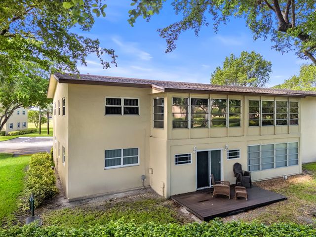 7360 NW 1st Street 208, Margate, FL 33063