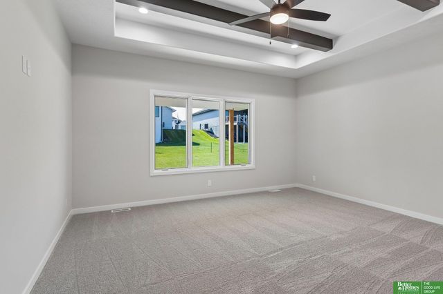 12375 lake Vista Drive, Papillion, NE 68046