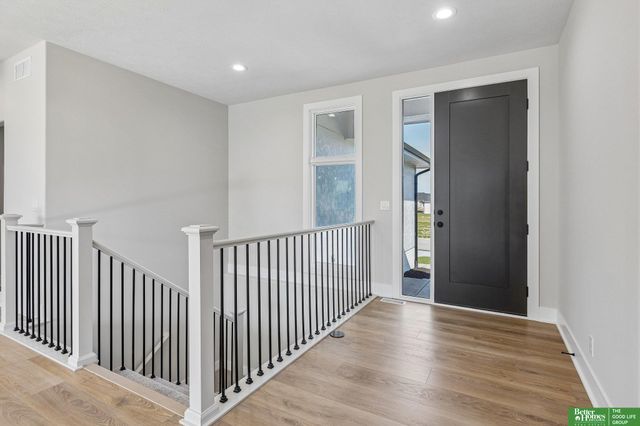 12375 lake Vista Drive, Papillion, NE 68046