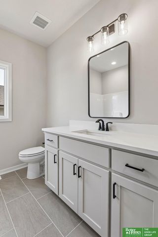 12375 lake Vista Drive, Papillion, NE 68046