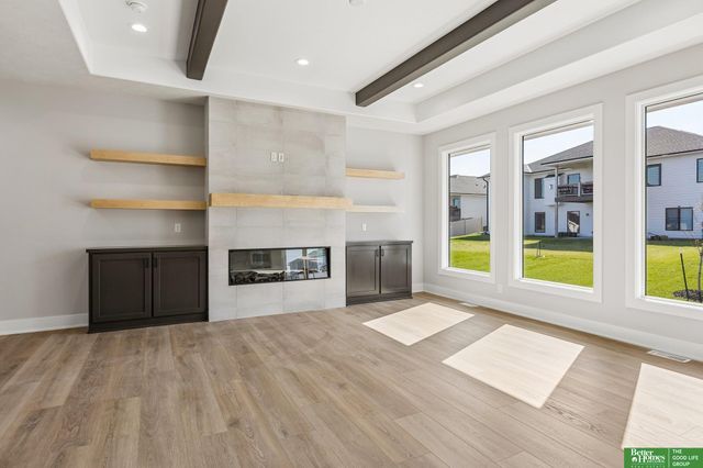 12375 lake Vista Drive, Papillion, NE 68046
