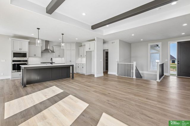 12375 lake Vista Drive, Papillion, NE 68046