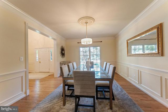 12704 AUTUMN CREST DR, Oak Hill, VA 20171