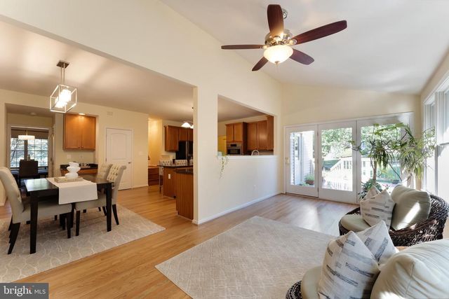 12704 AUTUMN CREST DR, Oak Hill, VA 20171