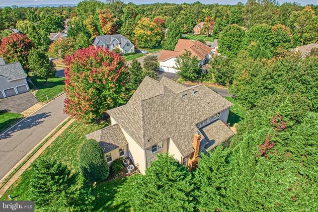 12704 AUTUMN CREST DR, Oak Hill, VA 20171