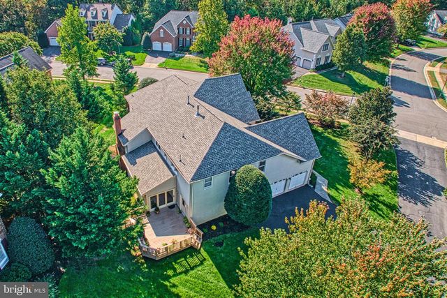 12704 AUTUMN CREST DR, Oak Hill, VA 20171