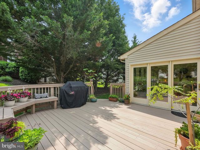 12704 AUTUMN CREST DR, Oak Hill, VA 20171