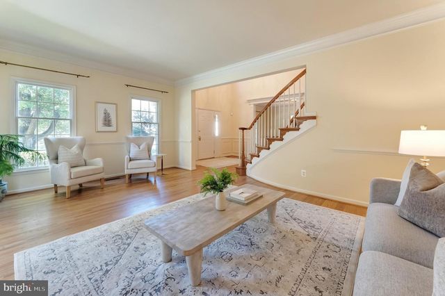 12704 AUTUMN CREST DR, Oak Hill, VA 20171