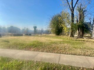 1111 S Campbell Street, Hopkinsville, KY 42240