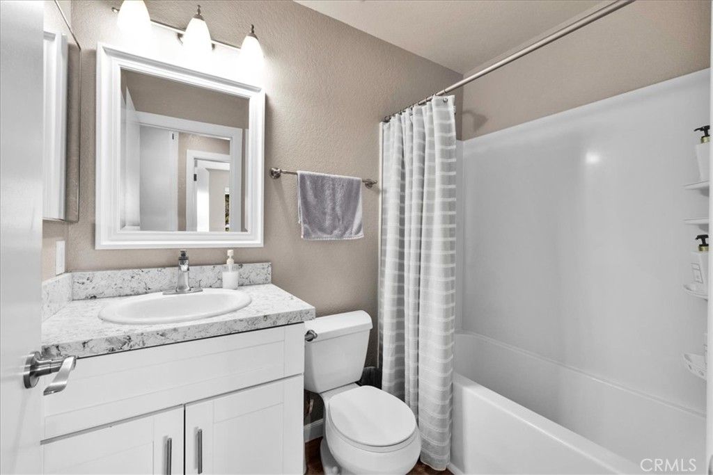 Image 23 of property listing at 6875 Mount Shasta Avenue, Joshua Tree, CA 92252