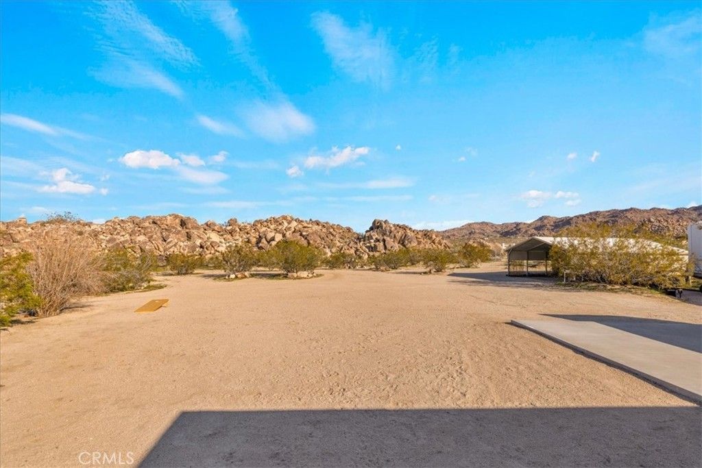 Image 37 of property listing at 6875 Mount Shasta Avenue, Joshua Tree, CA 92252