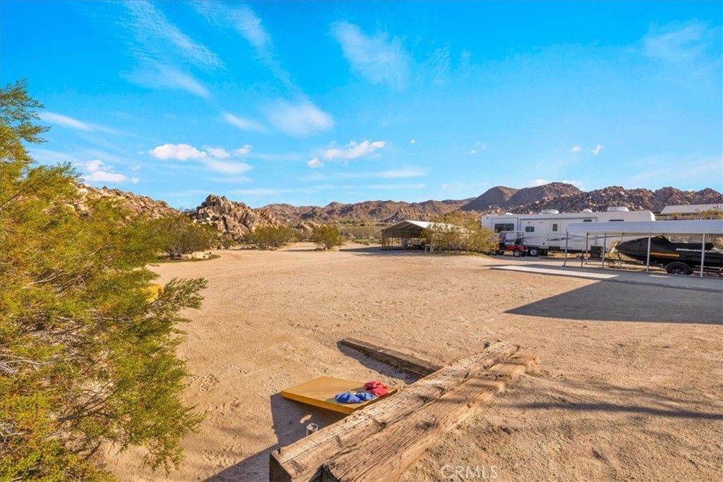 Image 38 of property listing at 6875 Mount Shasta Avenue, Joshua Tree, CA 92252