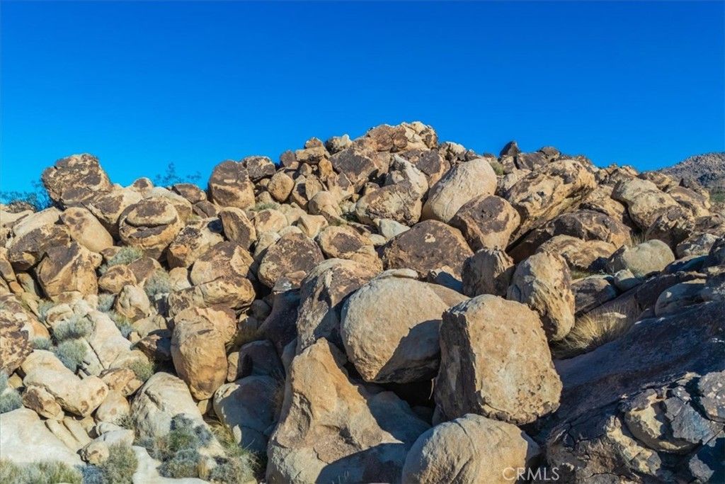 Image 53 of property listing at 6875 Mount Shasta Avenue, Joshua Tree, CA 92252