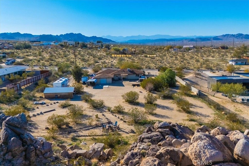 Image 56 of property listing at 6875 Mount Shasta Avenue, Joshua Tree, CA 92252