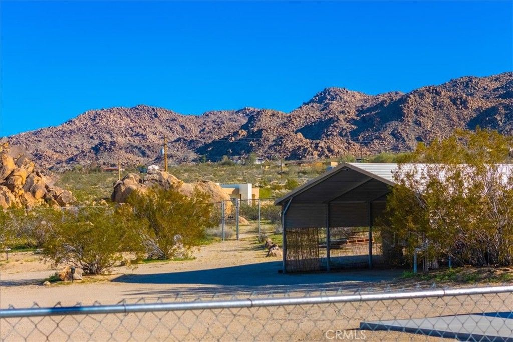 Image 65 of property listing at 6875 Mount Shasta Avenue, Joshua Tree, CA 92252