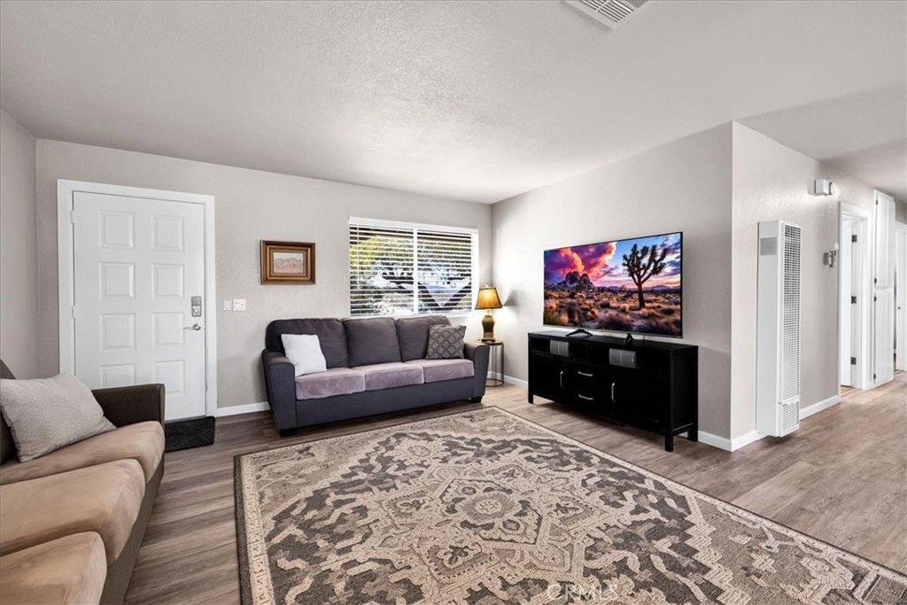 Image 7 of property listing at 6875 Mount Shasta Avenue, Joshua Tree, CA 92252