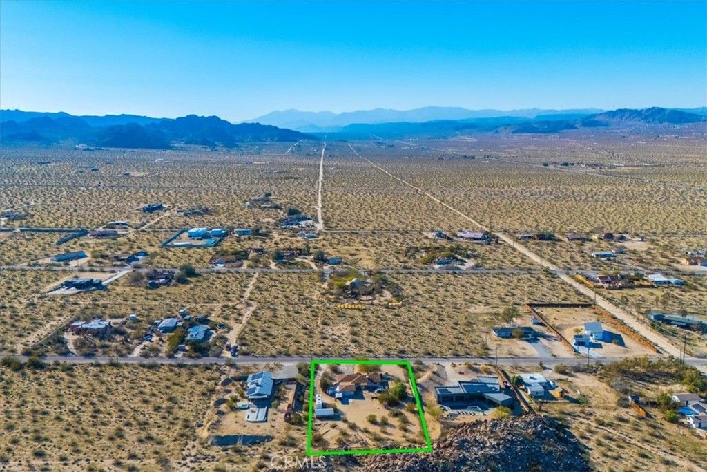 Image 73 of property listing at 6875 Mount Shasta Avenue, Joshua Tree, CA 92252