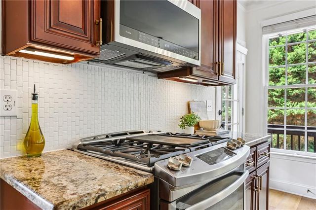 75 Vinings Lake Drive SW, Mableton, GA 30126