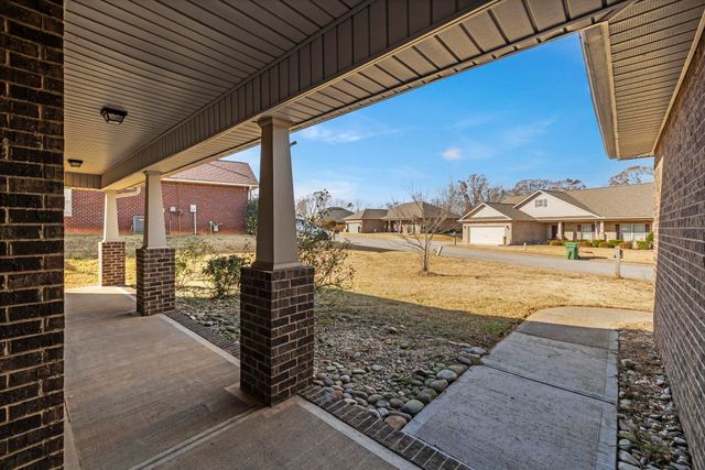 214 Golden Pond Court, Roebuck, SC 29376