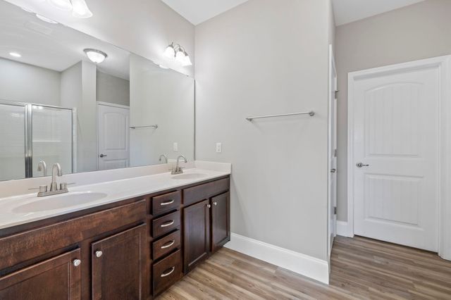 214 Golden Pond Court, Roebuck, SC 29376