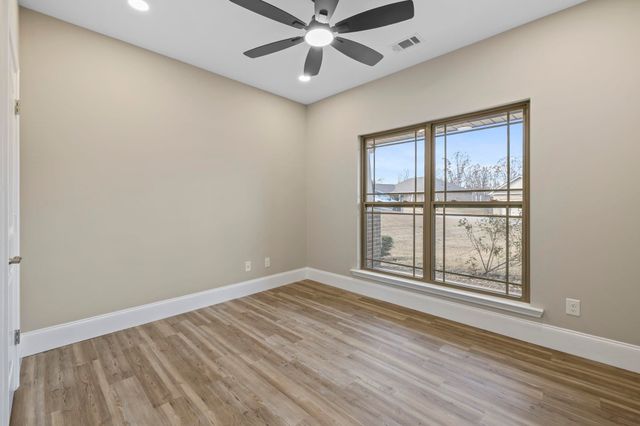 214 Golden Pond Court, Roebuck, SC 29376