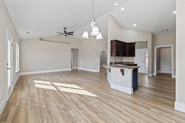 214 Golden Pond Court, Roebuck, SC 29376