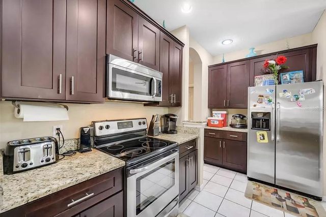 19151 DOVE CREEK DRIVE, Tampa, FL 33647
