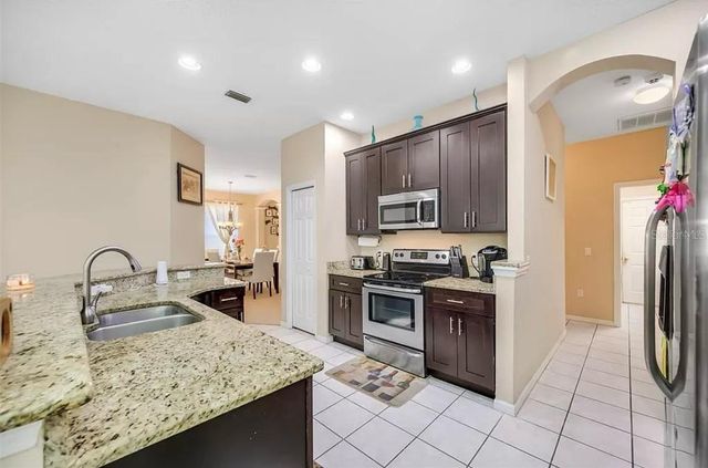 19151 DOVE CREEK DRIVE, Tampa, FL 33647