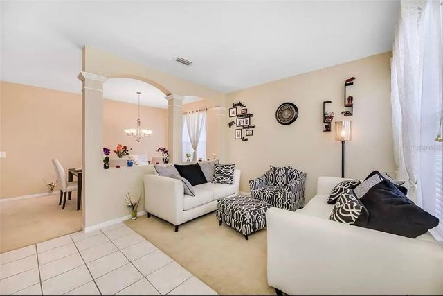 19151 DOVE CREEK DRIVE, Tampa, FL 33647