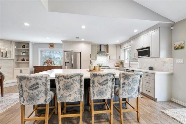 16203 Brookford Court, Houston, TX 77059