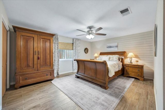 16203 Brookford Court, Houston, TX 77059