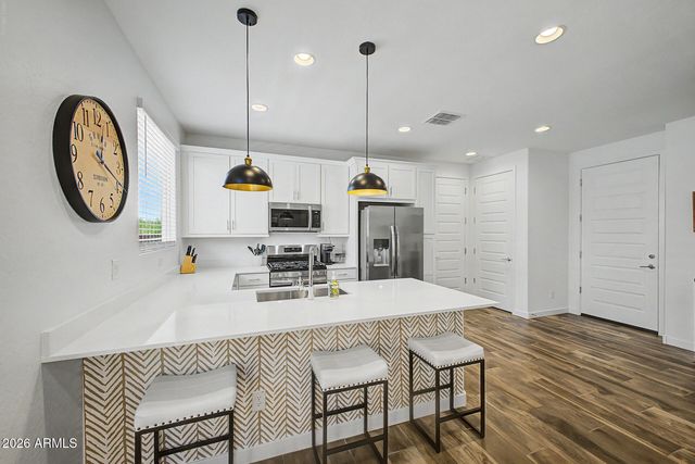 1505 W J WALTZ Way, Apache Junction, AZ 85120