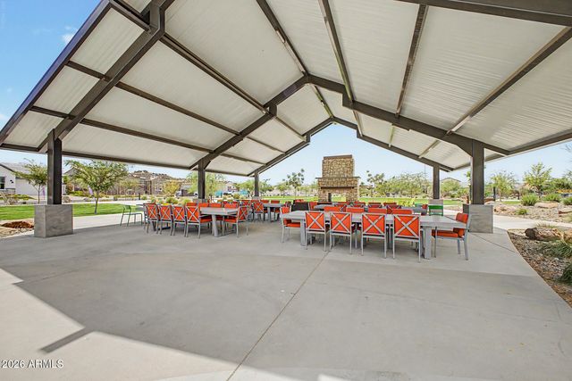 1505 W J WALTZ Way, Apache Junction, AZ 85120