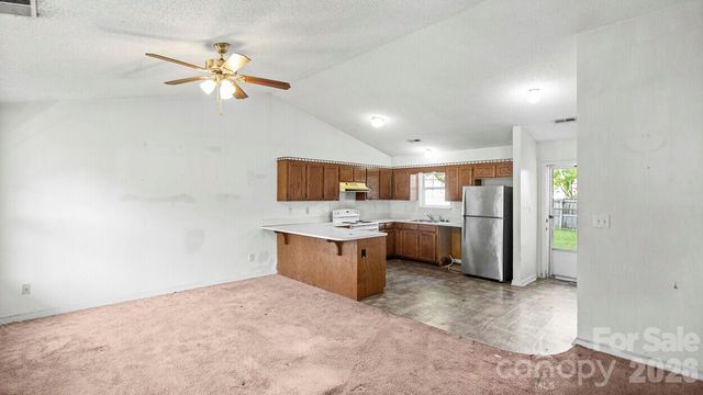 6224 Cottageville Lane, Charlotte, NC 28208