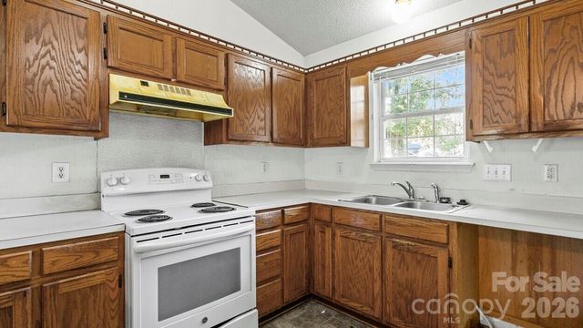 6224 Cottageville Lane, Charlotte, NC 28208