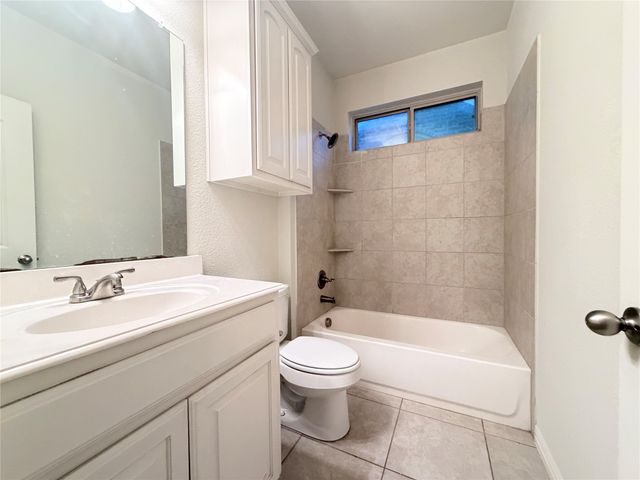 907 Bainbridge Lane, Garland, TX 75040