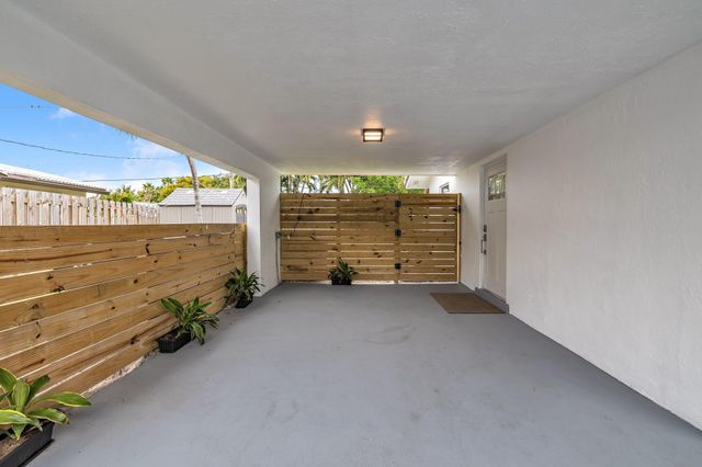 2921 NE 53rd Street, Lighthouse Point, FL 33064