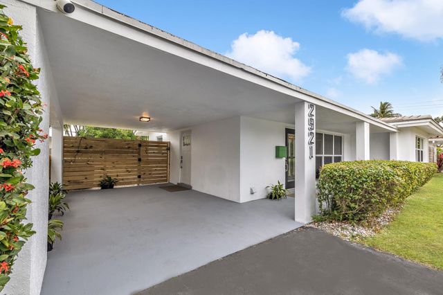 2921 NE 53rd Street, Lighthouse Point, FL 33064