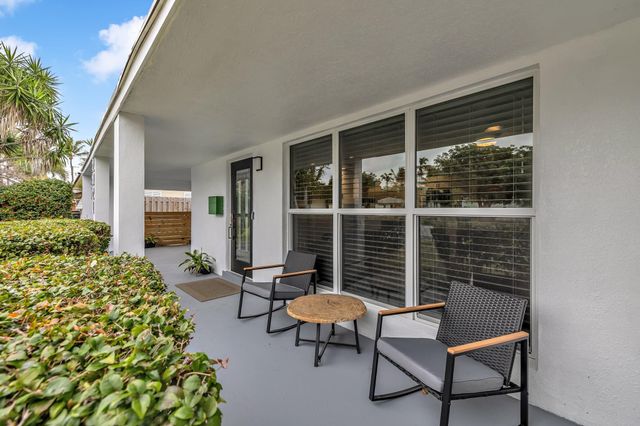 2921 NE 53rd Street, Lighthouse Point, FL 33064