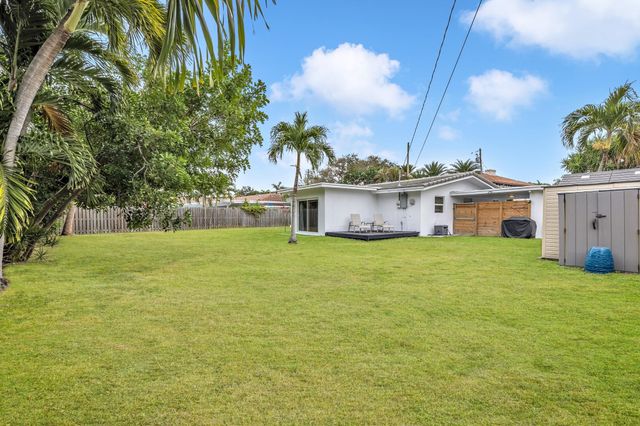 2921 NE 53rd Street, Lighthouse Point, FL 33064