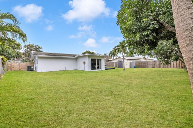 2921 NE 53rd Street, Lighthouse Point, FL 33064