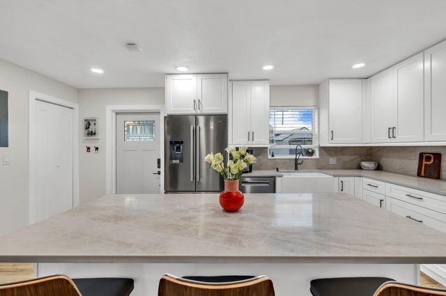 2921 NE 53rd Street, Lighthouse Point, FL 33064