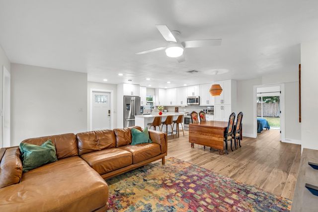 2921 NE 53rd Street, Lighthouse Point, FL 33064