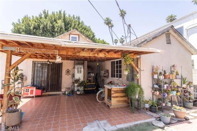 142 N Vendome Street, Los Angeles, CA 90026