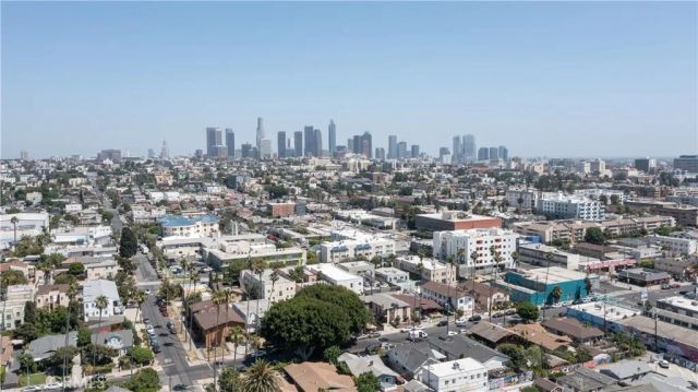 142 N Vendome Street, Los Angeles, CA 90026
