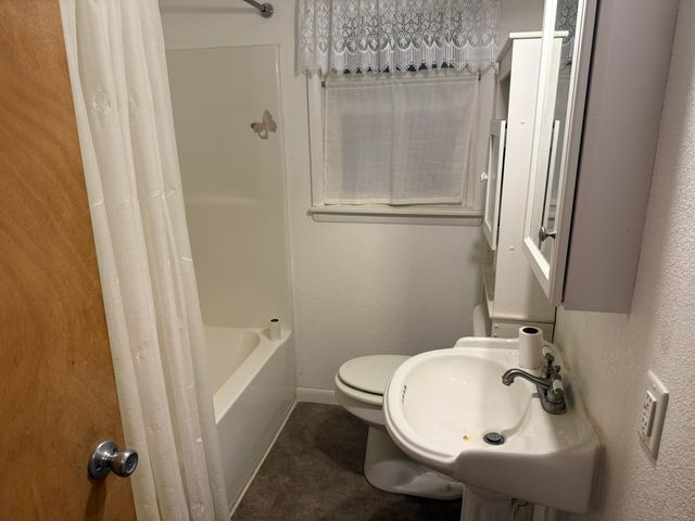 1421 W 5th Street, West Plains, MO 65775