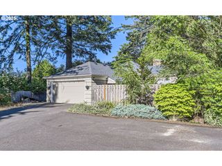 5008 Sw TAYLORS FERRY Rd, Portland, OR 97219