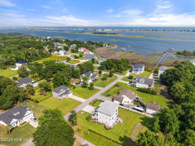 235 Topsail Watch Drive, Hampstead, NC 28443